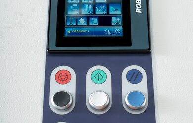 Touchscreen Bedienfeld mit Cube Technology