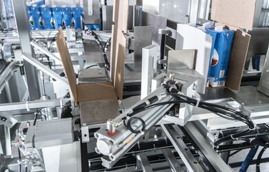 Carton forming area